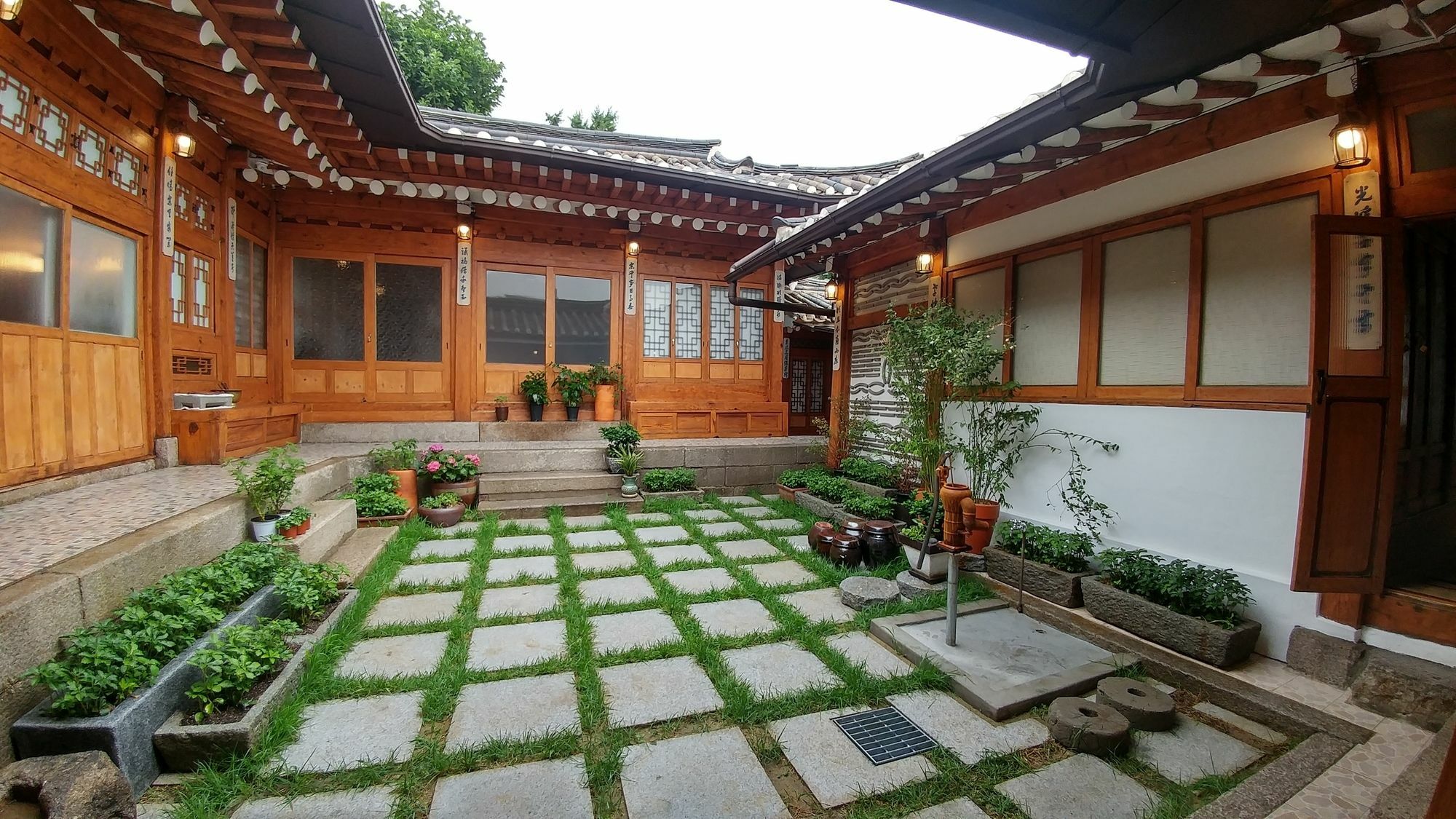 Bukchon Hyosunjae Guesthouse Seoul Exteriör bild