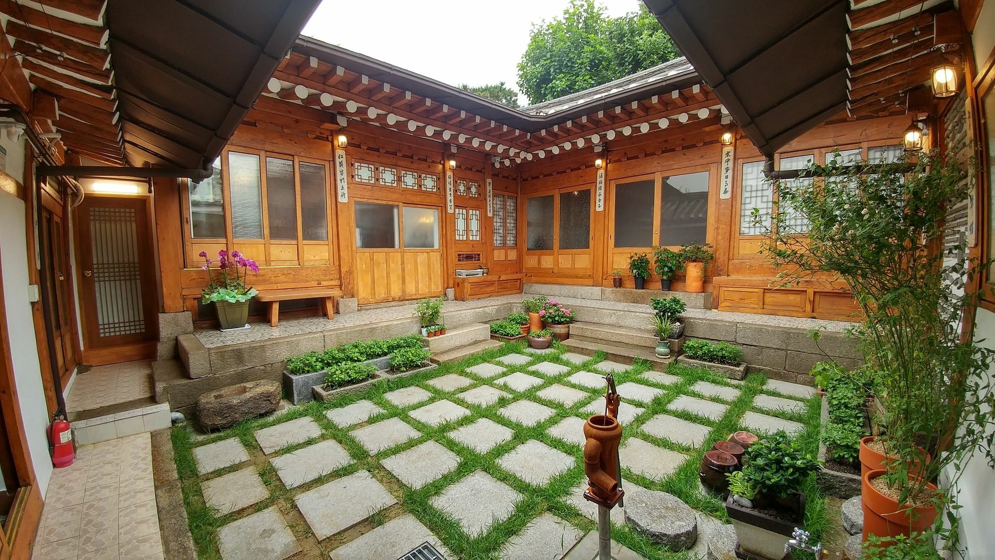 Bukchon Hyosunjae Guesthouse Seoul Exteriör bild